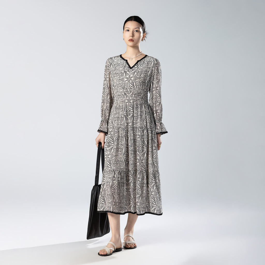 Black And White Textured Printed V-Neck Long-Sleeved Silk Dress