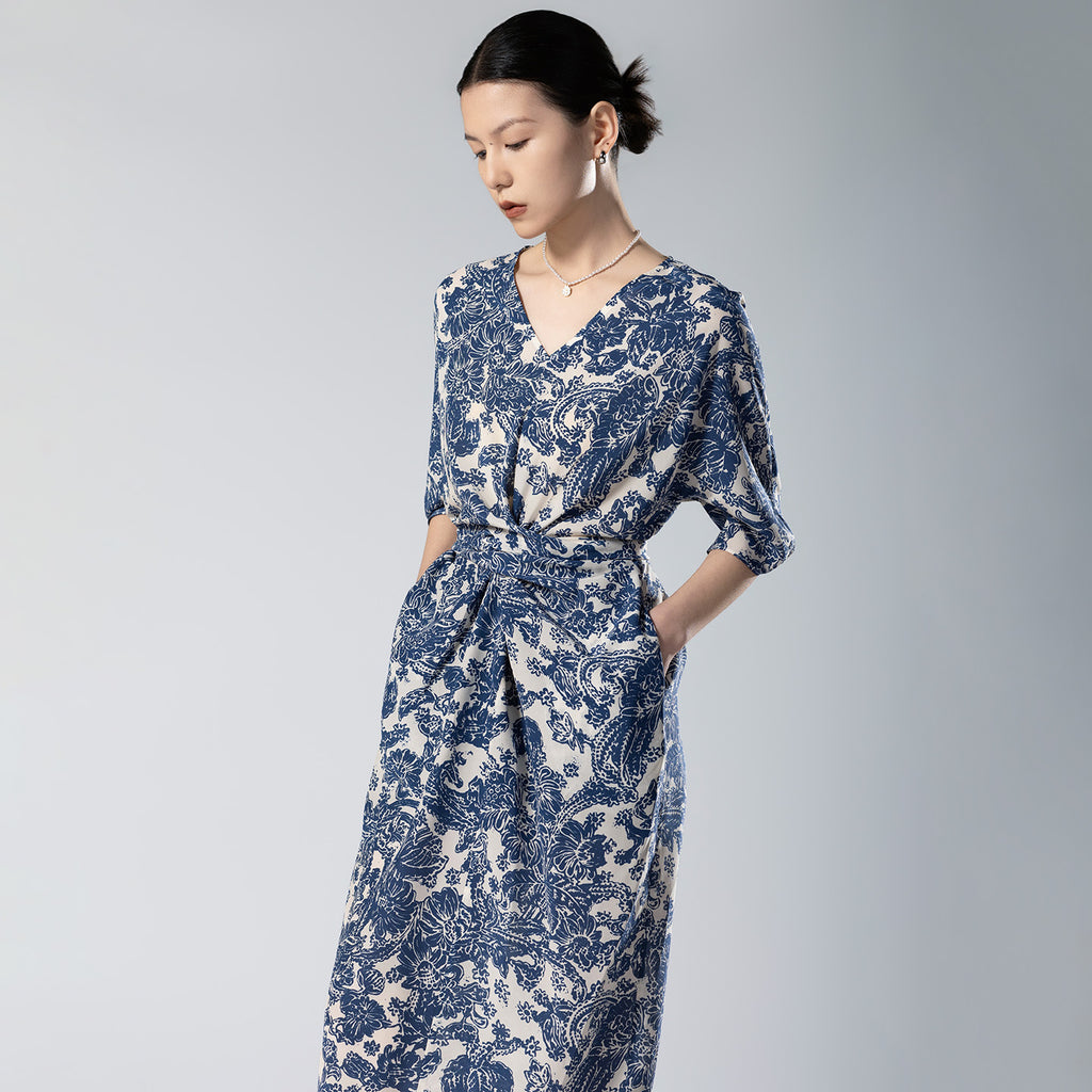 Single-Layer Silk Waist-Cinching Blue And White Porcelain Dress