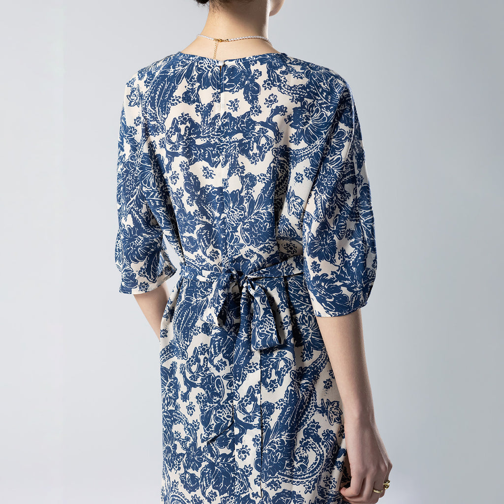 Single-Layer Silk Waist-Cinching Blue And White Porcelain Dress