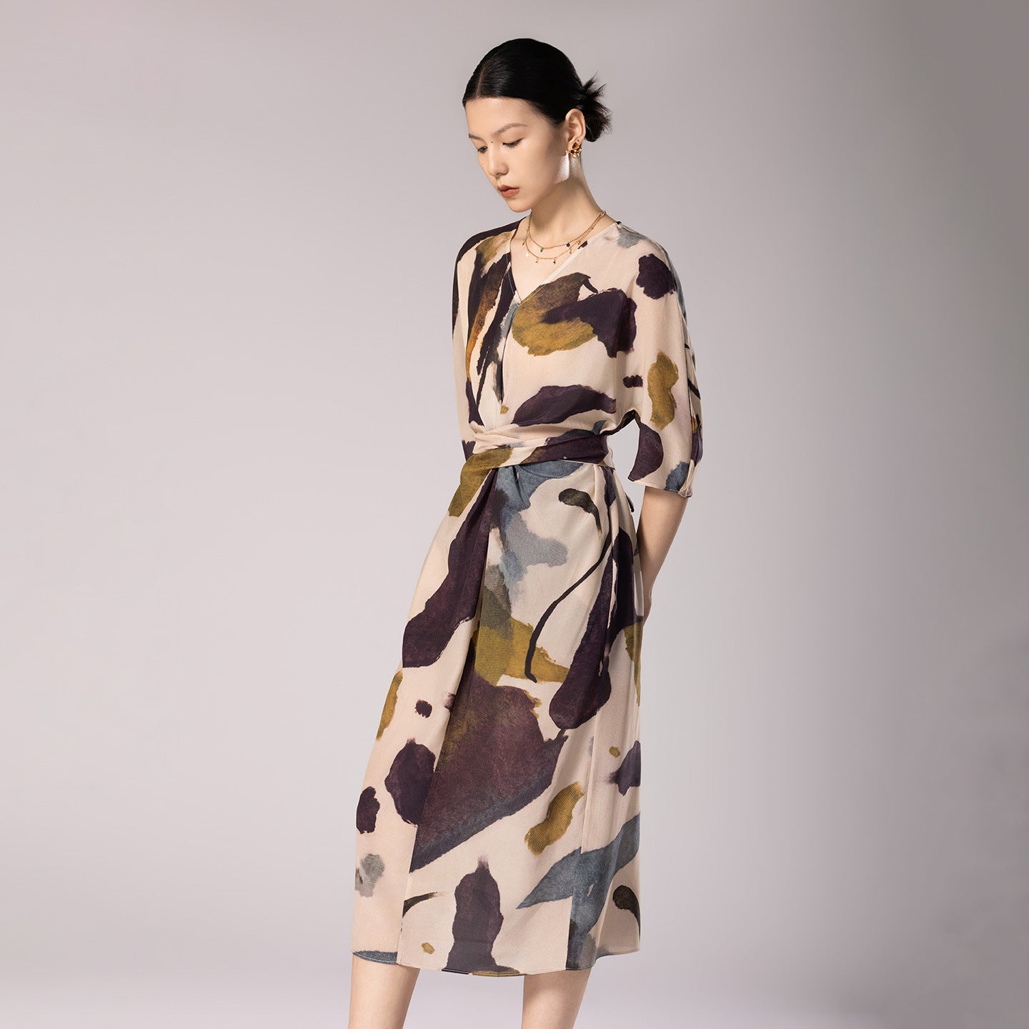 Heavy Silk Single Layer Without Lining! Light Luxury Ink Print Mulberry Silk Dress With Temperament Commuting V-Neck Mid-Length